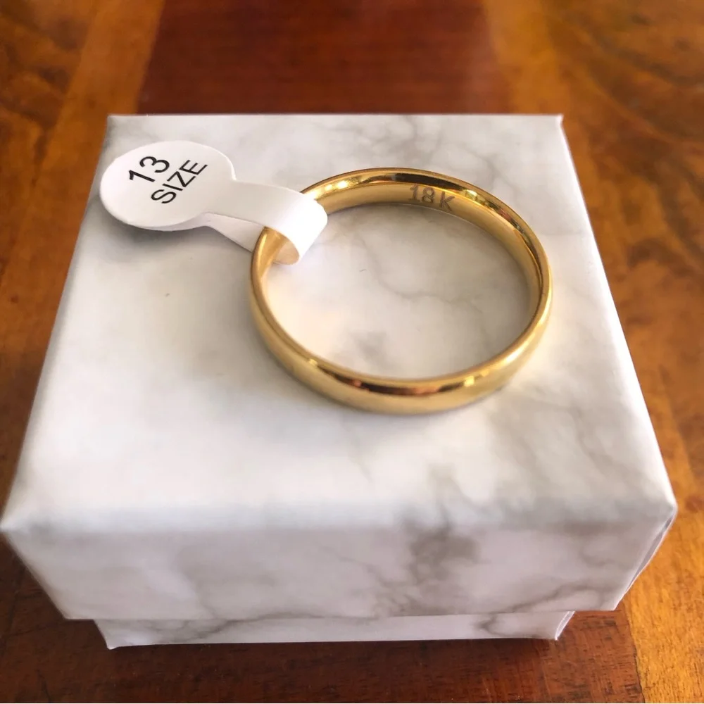 Men’s 18kt solid yellow gold 4mm classic dome wedding band NWT 13